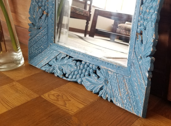 ウォールミラー　手彫り枠クラック塗装アンティーク仕上げ 