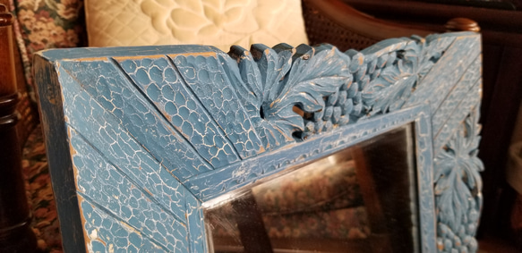 ウォールミラー　手彫り枠クラック塗装アンティーク仕上げ 