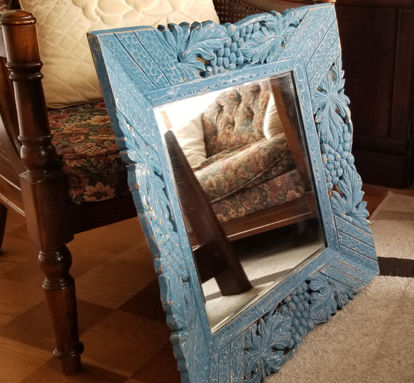 ウォールミラー　手彫り枠クラック塗装アンティーク仕上げ 