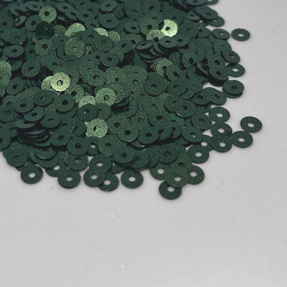 スパンコール「フォレストグリーンメタリックマット」平丸4ｍｍ5g　SP152-FGM4 ビーズ刺繍　 5枚目の画像