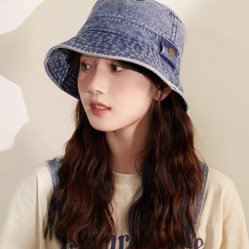 DIORディオールの帽子、女性は顔を見せて小さく見えます、2023新 DIORディオールの帽子、女性は顔を見せて小さく見えます、2023新