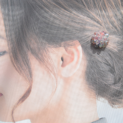 ガラスビーズフラワーヘアゴム、ポニーフック ピンク×シアンエッチド 