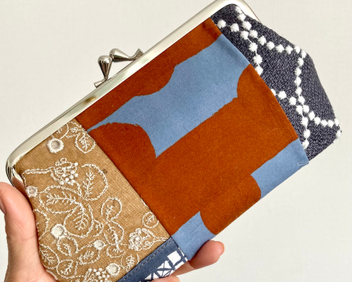 ミナペルホネン ハンドメイド がま口長財布ポーチ パッチワーク 横長タイプ ミナペルホネンのパッチワークで可愛いがま口出来ました