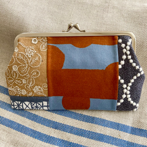 横長タイプ ミナペルホネンのパッチワークで可愛いがま口出来ました