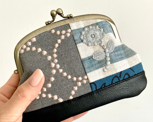 ミナペルホネンハンドメイド　親子がま口財布　MI 本革ver.親子がま口財布＊ミナペルホネンmina-perhonenの人気柄