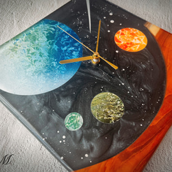 宇宙 ウッド レジン 壁掛け時計 (宇宙 / 星 / 惑星 / 地球 / スプレーアート )　【1点もの】 2枚目の画像