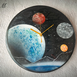 宇宙 レジン 壁掛け時計 (宇宙 / 星 / 惑星 / 地球 / スプレーアート )　B【1点もの】 1枚目の画像