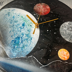 宇宙 レジン 壁掛け時計 (宇宙 / 星 / 惑星 / 地球 / スプレーアート )　B【1点もの】 6枚目の画像