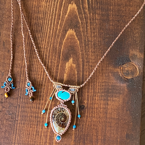 アンモライト オパール マクラメ ネックレス ♢流星群♢アンモナイト化石とフーベイターコイズ アンモナイトの