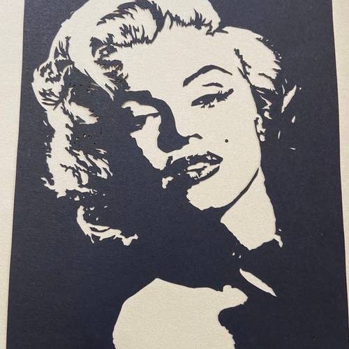 切り絵マリリン・モンロー黒/シルバー(他に黒/ベージュ有り 切り絵マリリン・モンロー黒/シルバー(他に黒/ベージュ有り
