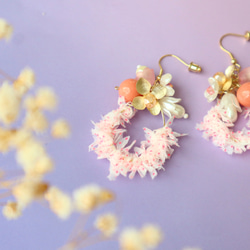ふわふわ♡ドットピンクリボンとお花のピアス 2枚目の画像