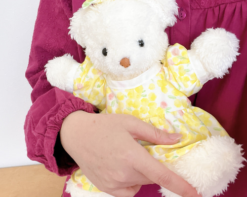 ミモザワンピの白いこぐまちゃん ぬいぐるみ こぐパラ(こぐま
