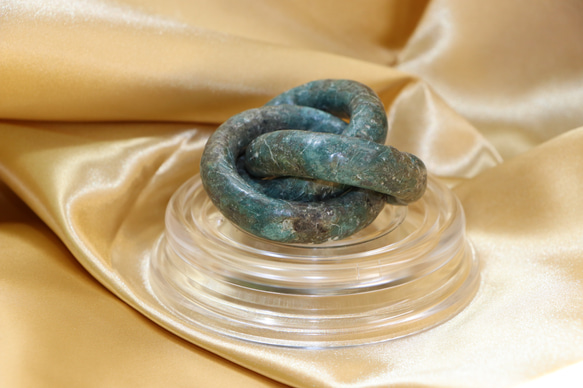 ☆天然石のTrinity-Ring（日向石の立体オブジェ）　Dear Friend®-相模Blue 6枚目の画像