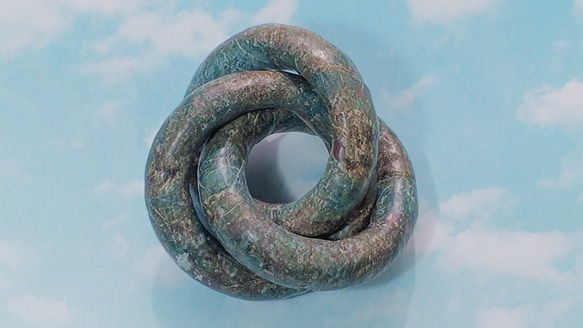 ☆天然石のTrinity-Ring（日向石の立体オブジェ）　Dear Friend®-相模Blue 2枚目の画像