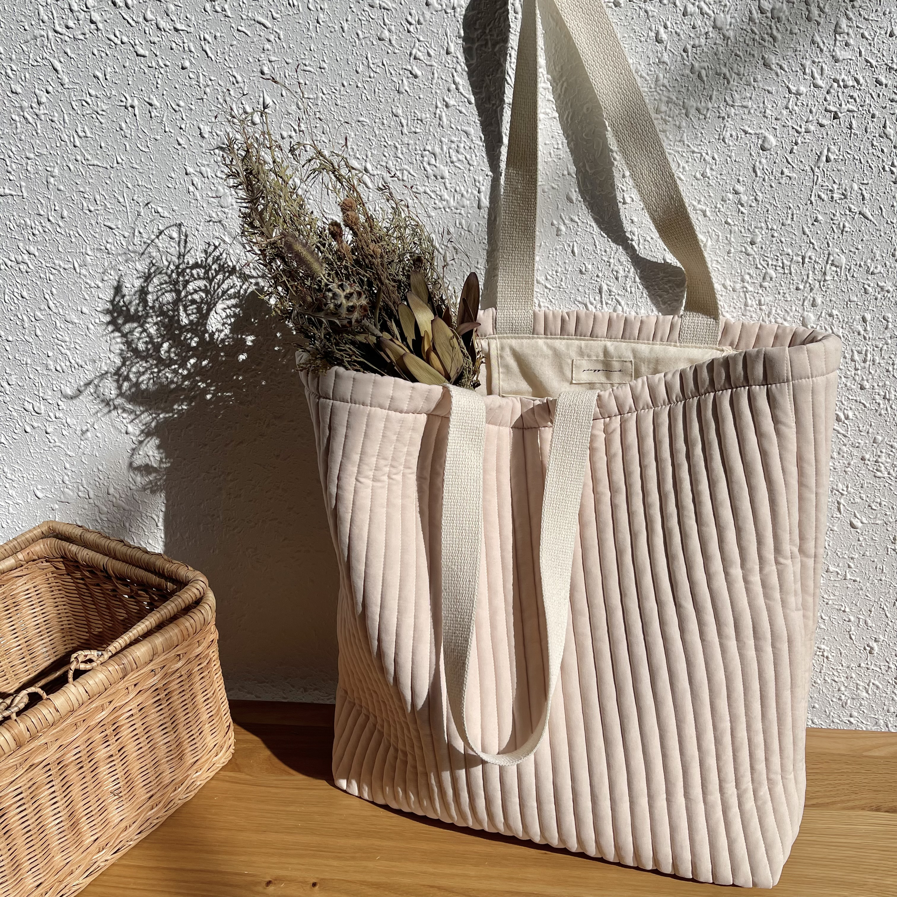 お客様満足度NO.1 刺繍ヌビ仕切りマザーズバッグ＊リボン