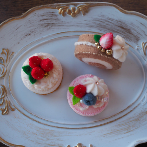 フェルトケーキ 2個&ロールケーキ1個セット 雑貨・その他 フェルトケーキ 2個&ロールケーキ1個セット 雑貨・その他