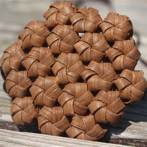 山葡萄の皮角型花結び編み飾りペンダント、他 山葡萄 ネックレス ミニ花結びかご | ORIORI