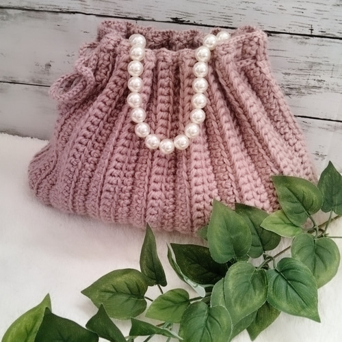 パール持ち手 ／エレガント／ニットバッグ／かぎ針編み／ハンドメイド