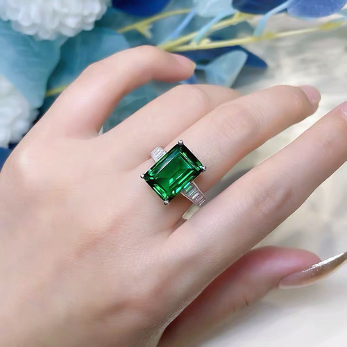 9カラット 人工エメラルド レトロ 長方形 グリーン 高炭素ダイヤモンド  