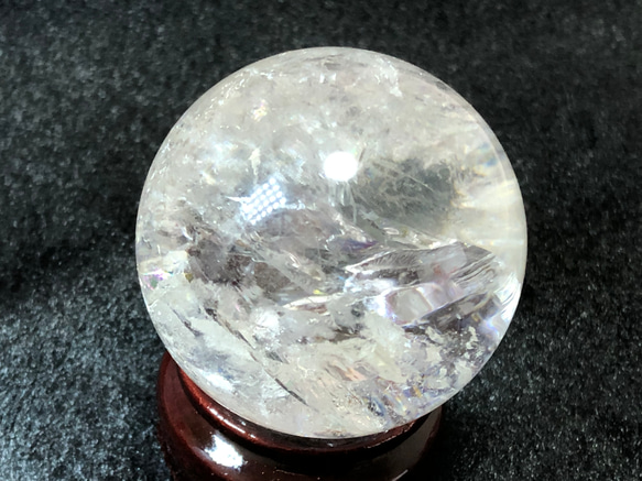 ヒマラヤ産水晶丸玉　48ミリ　165g 1枚目の画像