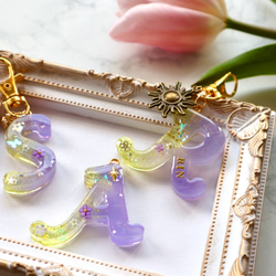 ☆名入れ可☆イニシャルキーホルダー♡ラベンダー/イニシャルチャーム
