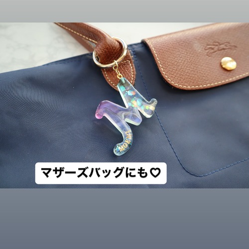 お花たっぷりイニシャルキーホルダー - Atelier Uta | minne