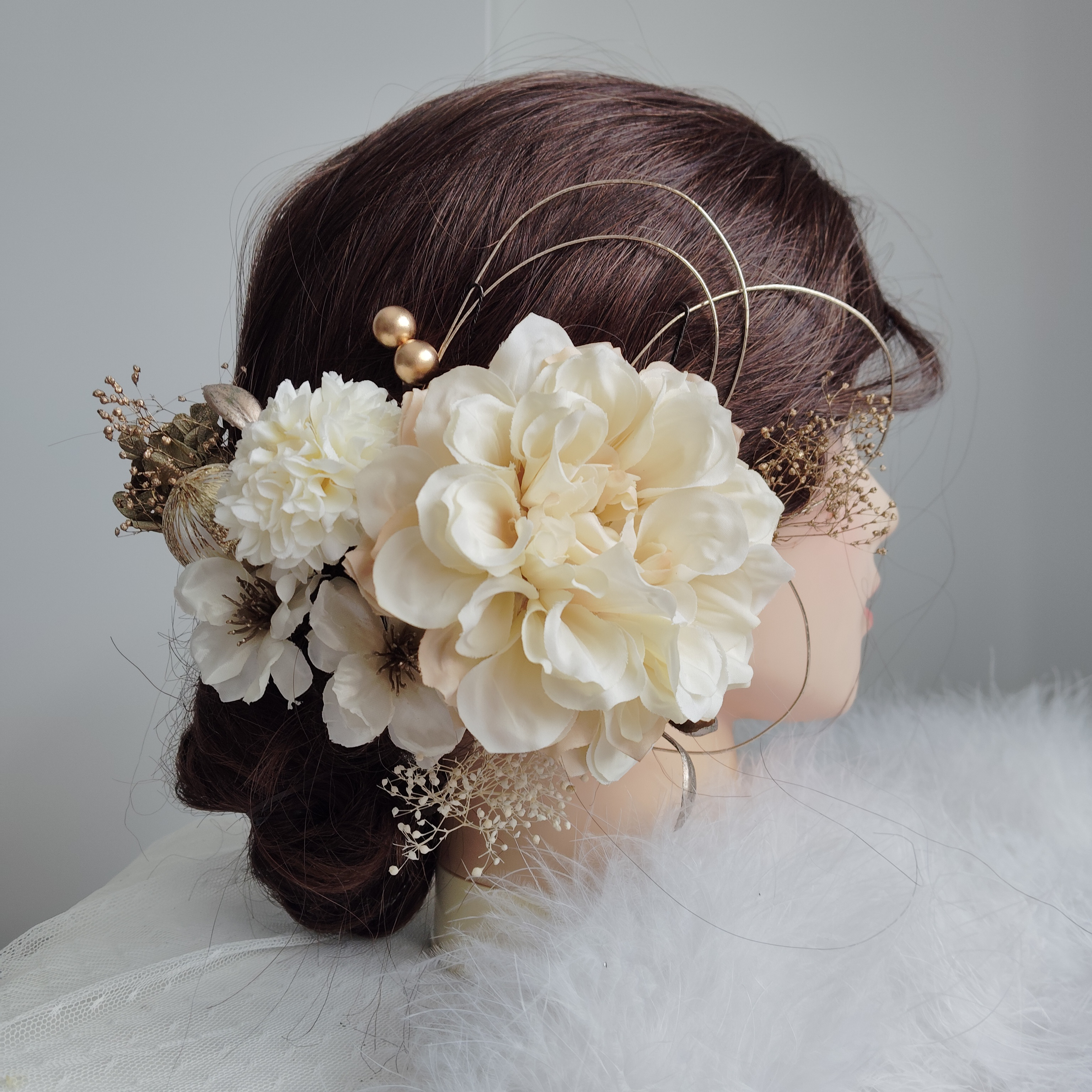 幸花＿＿林檎の花とダリアの髪飾り　卒業式　成人式 　結婚式　髪飾り 　白無垢　色打掛　振袖　着物　袴　和装　白金