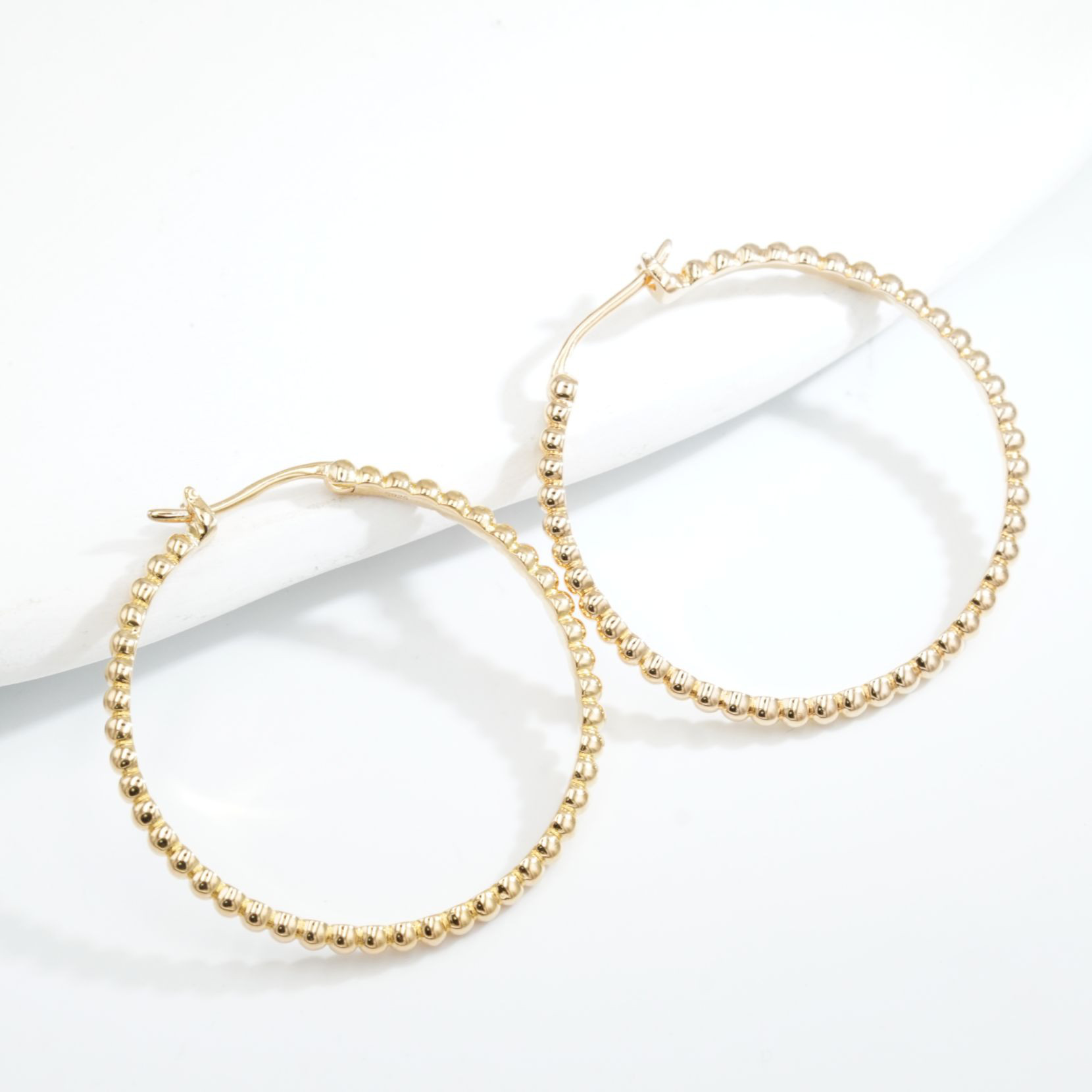 ルミナスビーズフープピアス E34W206（4週間発送）