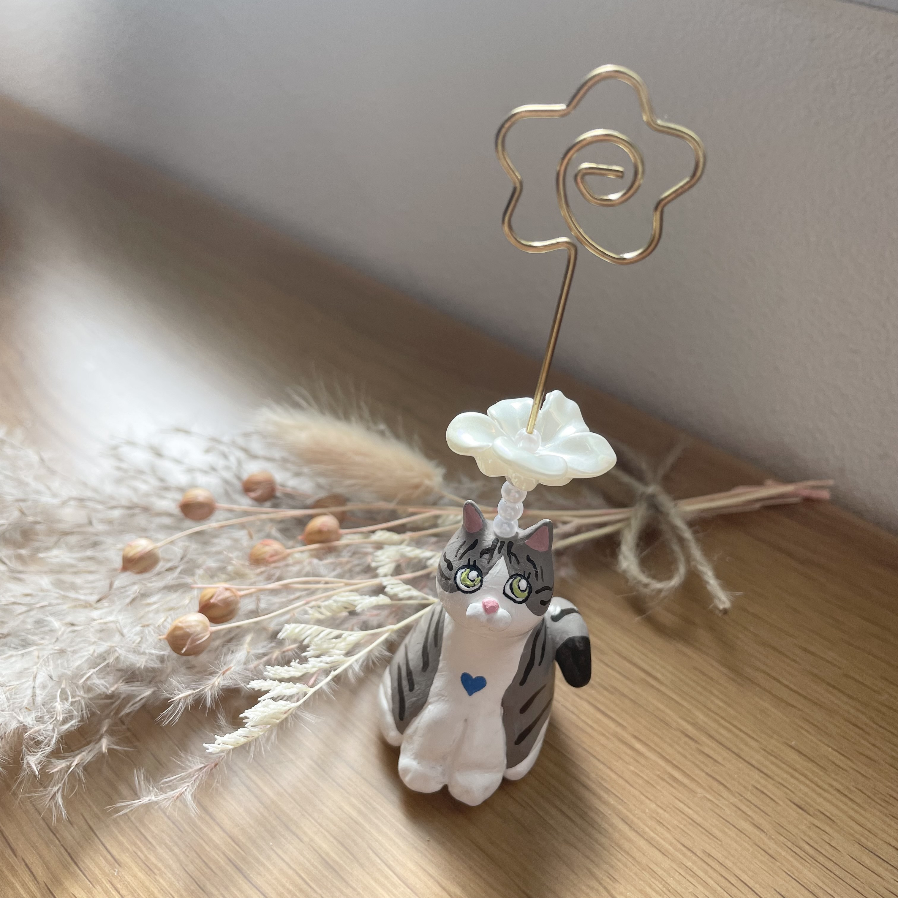 格安SALEスタート】 サバトラ猫ちゃんのメモスタンド №2086