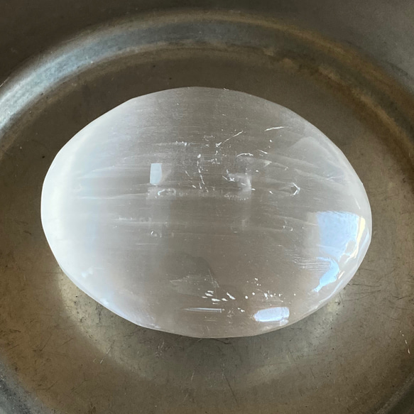 セレナイト ソープ 聖母マリアのガラス インテリアストーン 12枚目の画像
