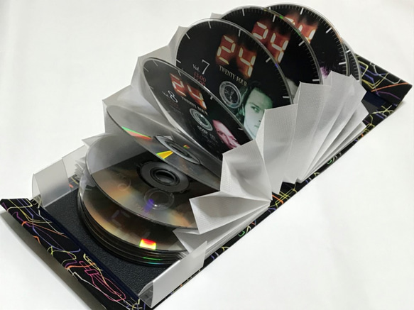 蛇腹式CD・DVDケース15枚用／シェルポ　合皮黒 1枚目の画像