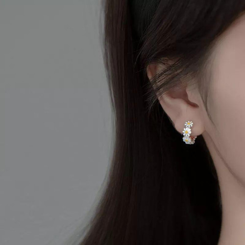 Margaret hoop pierced earrings ～ マーガレットのフープピアス