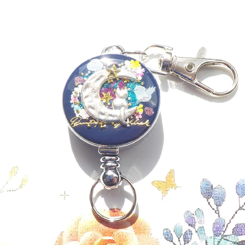 再販】レジンアクセサリー レジンキーホルダー お月見猫 リール