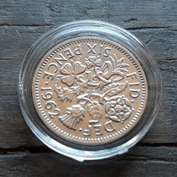 幸せのシックスペンス イギリス 2枚セット ラッキー6ペンス 本物古銭英国コイン 美品です 19.5mm 2.8g 2枚目の画像