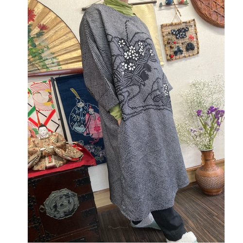 総絞り(黒)のワンピース(紐付き) 着物リメイク ワンピース 着物