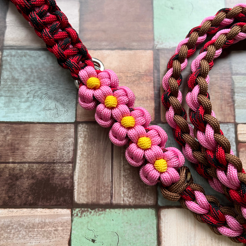 パラコード 中型犬〜大型犬用お花付きカフェリード リード・首輪 sora