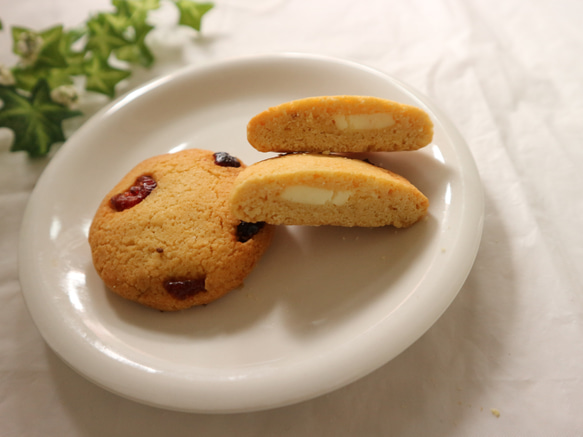低糖質・グルテンフリー♡クランベリークリームチーズのソフトクッキー〜プレーン＆ココア 各2枚〜 5枚目の画像