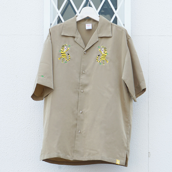 「ジャンプする虎」 刺繍　シルキーオープン半袖シャツ 11枚目の画像