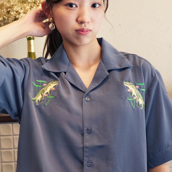 「睡蓮と鰐」刺繍 シルキーオープン 半袖シャツ 3枚目の画像
