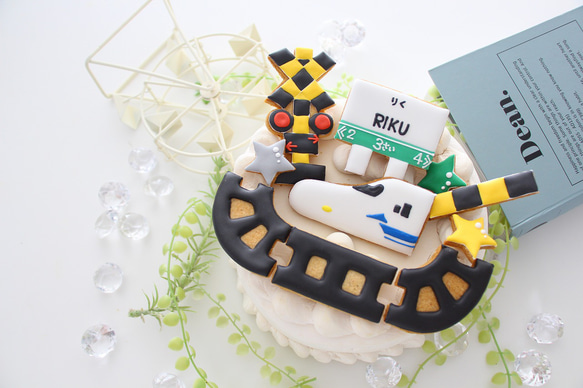 電車　【アイシングクッキー】　踏切　新幹線　誕生日　人気　男の子向け　オーダー　名入れギフト　クッキー詰め合わせ 16枚目の画像
