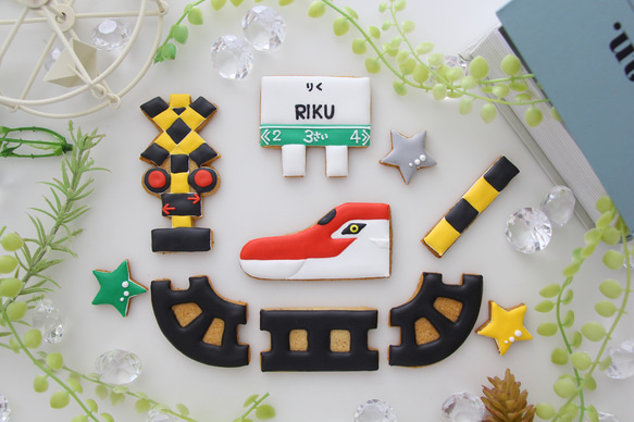 電車　【アイシングクッキー】　踏切　新幹線　誕生日　人気　男の子向け　オーダー　名入れギフト　クッキー詰め合わせ 7枚目の画像