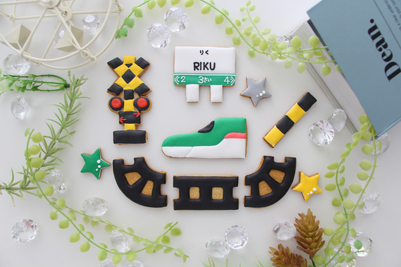 電車　【アイシングクッキー】　踏切　新幹線　誕生日　人気　男の子向け　オーダー　名入れギフト　クッキー詰め合わせ 8枚目の画像