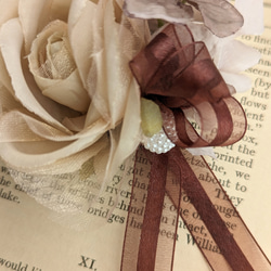 【creema限定　3点限り】ラッピング付き♡カフェオレ色の薔薇と紫陽花のコサージュ　入学式　卒業式　フォーマル 2枚目の画像