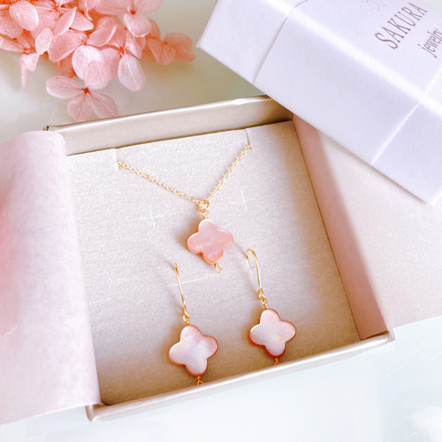 【alice in w】　クローバーネックレスとイヤリングのセット alice in w】 クローバーネックレスとイヤリングのセット ネックレス