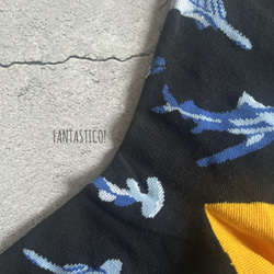 サメ柄靴下❤️メンズスケーターソックス グラフィックポップアート プレゼントプチギフトお祝い 鮫シャークジョーズイルカ 5枚目の画像