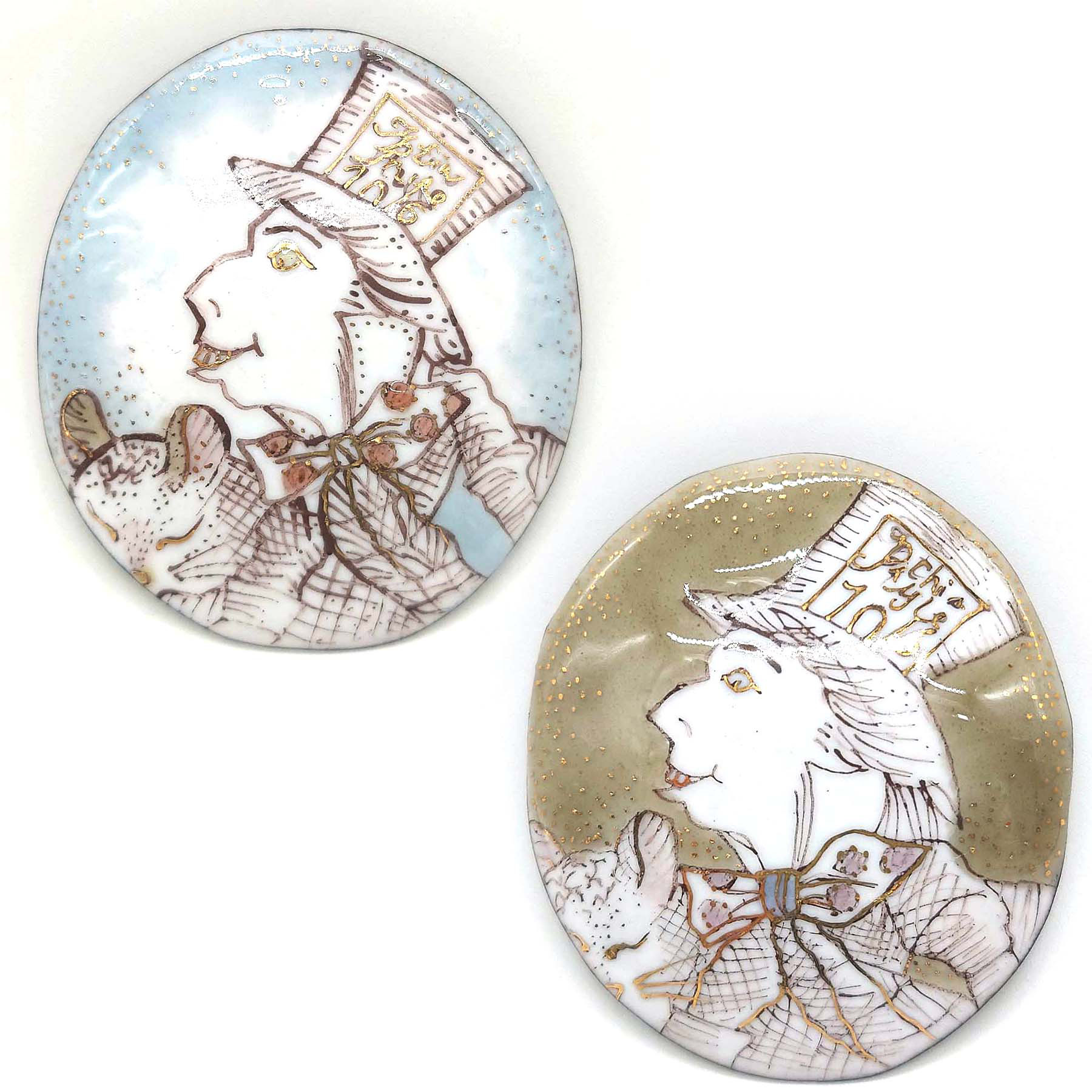 「不思議の国のアリス(アンティーク調)」帽子屋の七宝焼ブローチ(楕円型)【受注制作】
