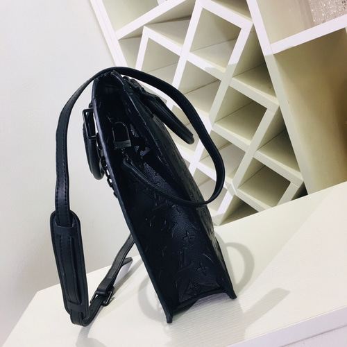 Louis Vuitton肩がけバッグルイヴィトンバッグLVショルダーバッグ新品 