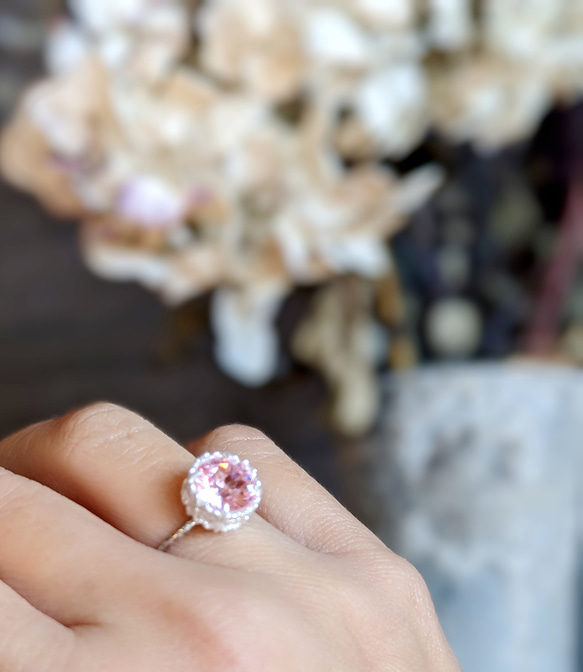 亮花-粉紅色*百合皇冠戒指（編號9.11.13）透明精緻的花冠適合精緻的指尖 第7張的照片