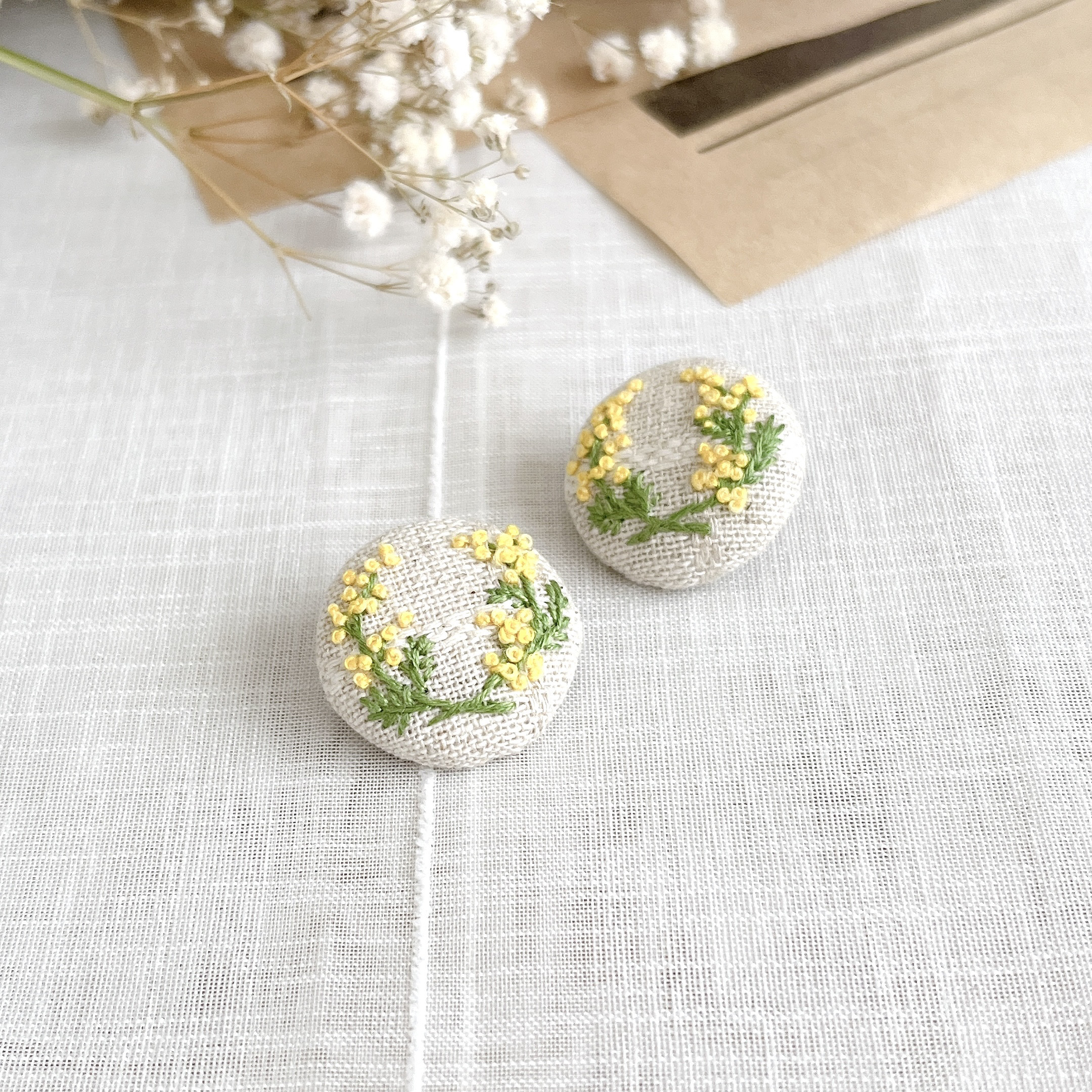 専用】ハンドメイド 刺繍ブローチ ヘアゴム