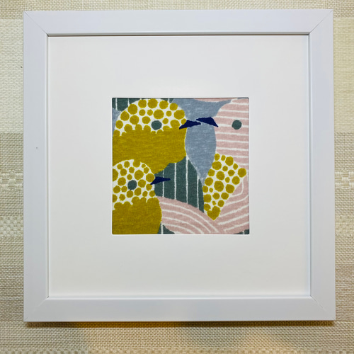 ファブリックパネル（鳥・花・ミナペルホネン生地使用・ハンドメイド